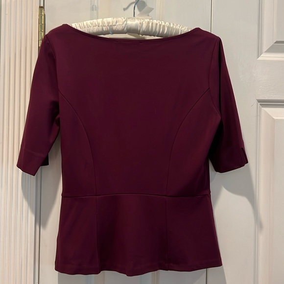 White House White Market Top Maroon Color Size 8 Short Sleeve - Picture 2 of 8